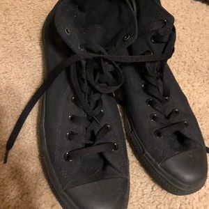Men’s black on black high top converse